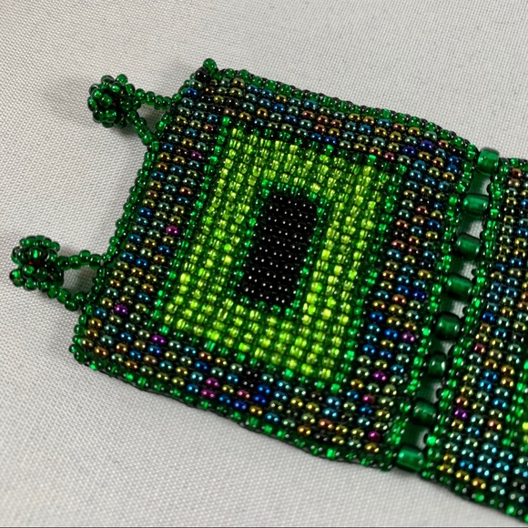 Indigenous Women Artisan -Brilliant Cuff Bracelet - Picture 5 of 10